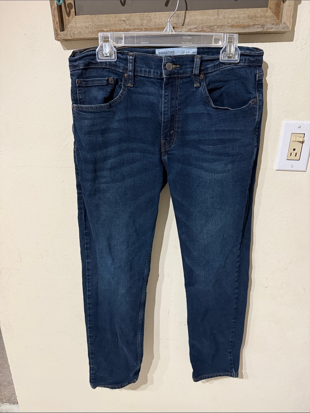 Signature by Levi Strauss Navy Dark Blue Wash Slim Straight Men’s Jeans